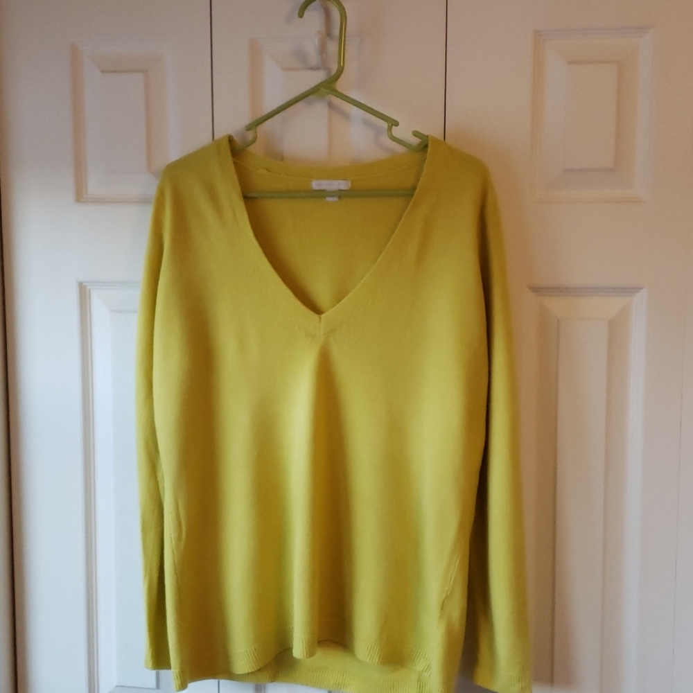 New York and Company V Neck Sweater